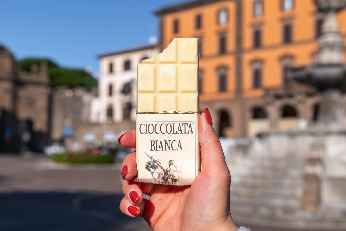 lanticalatteria_cioccolata-bianca-50g-03 Barretta cioccolato bianco 50g scartata